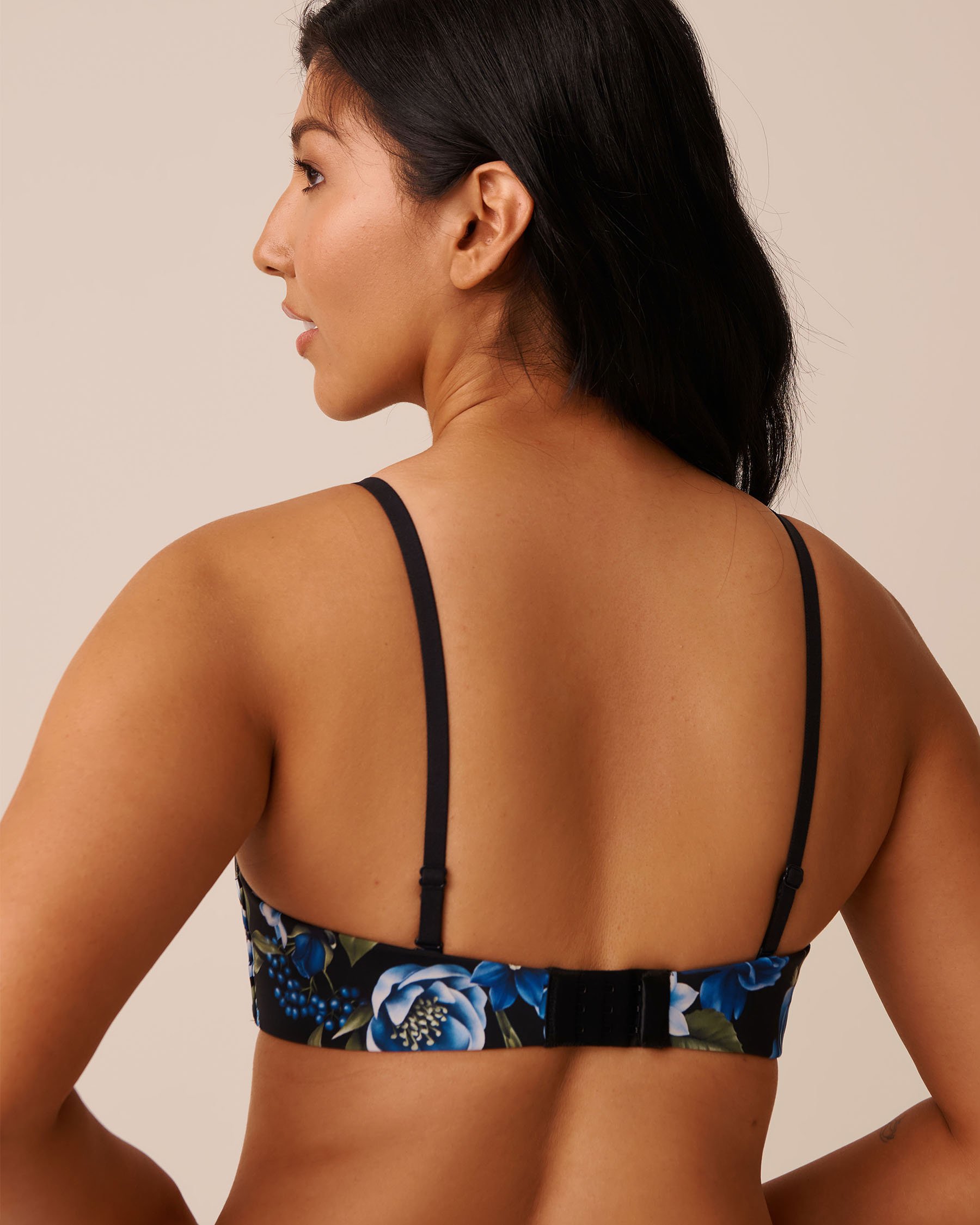 LA VIE EN ROSE Lightly Lined Memory Foam Convertible Strapless Bra Blue Rose Garden 10200523 - View7