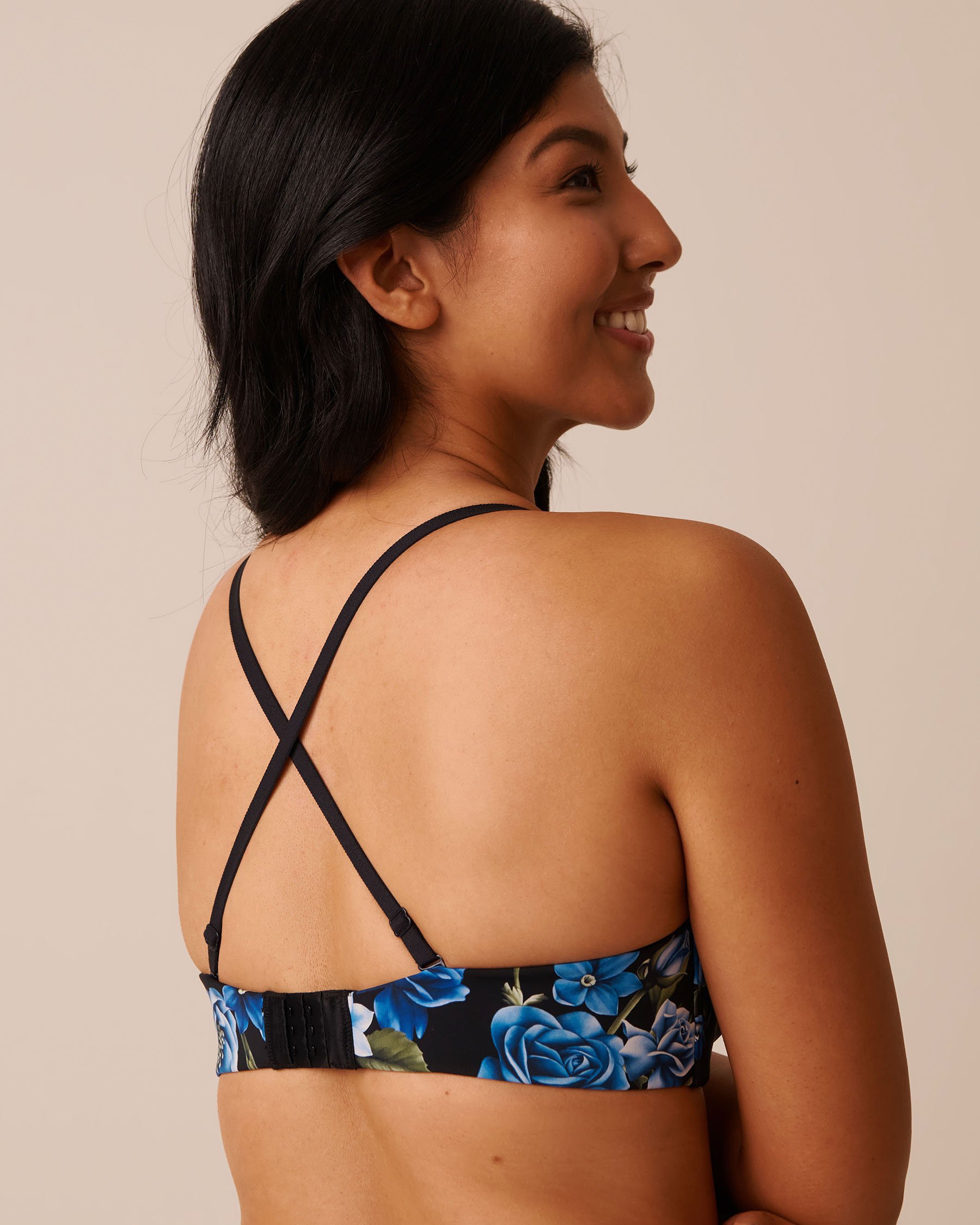 LA VIE EN ROSE Lightly Lined Memory Foam Convertible Strapless Bra Blue Rose Garden 10200523 - View8