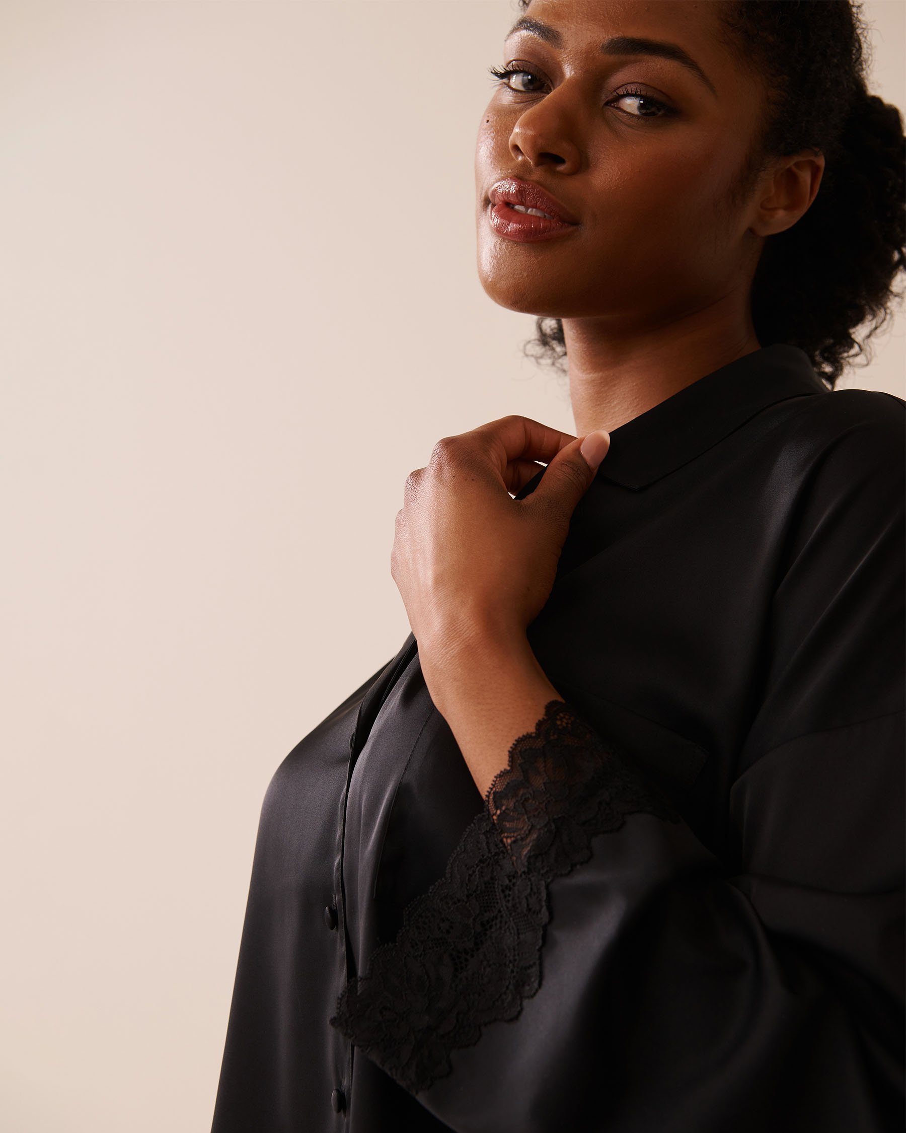 LA VIE EN ROSE Satin and Lace Trim Long Sleeve Button-down Shirt Black 60100144 - View3