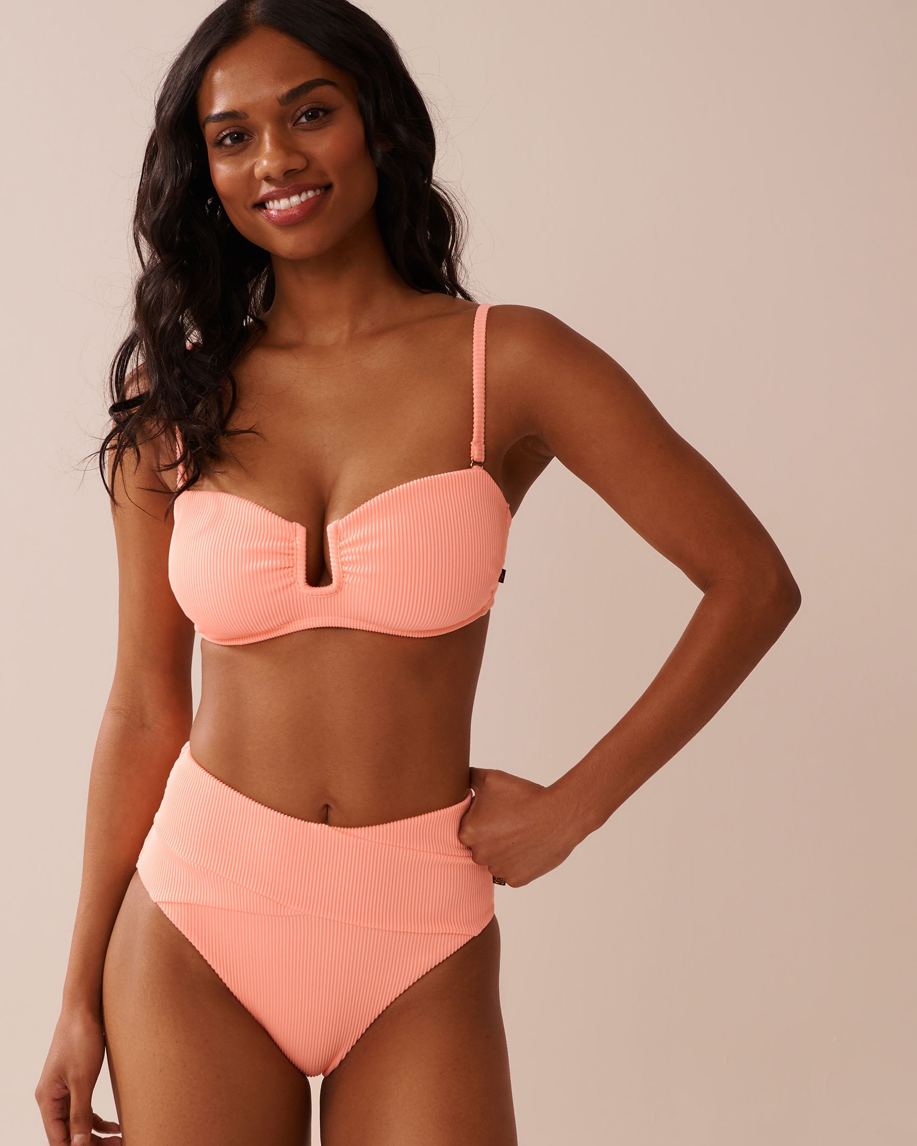 LA VIE EN ROSE AQUA CORAL PINK U-Wire Bandeau Bikini Top Coral Pink 70100817 - View2