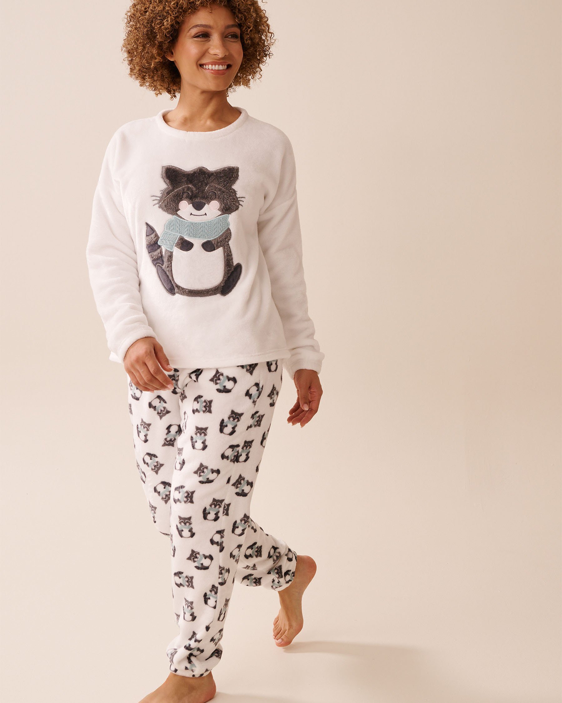 LA VIE EN ROSE Raccoon Print Soft Plush PJ Set White/Raccoons 40400085 - View1