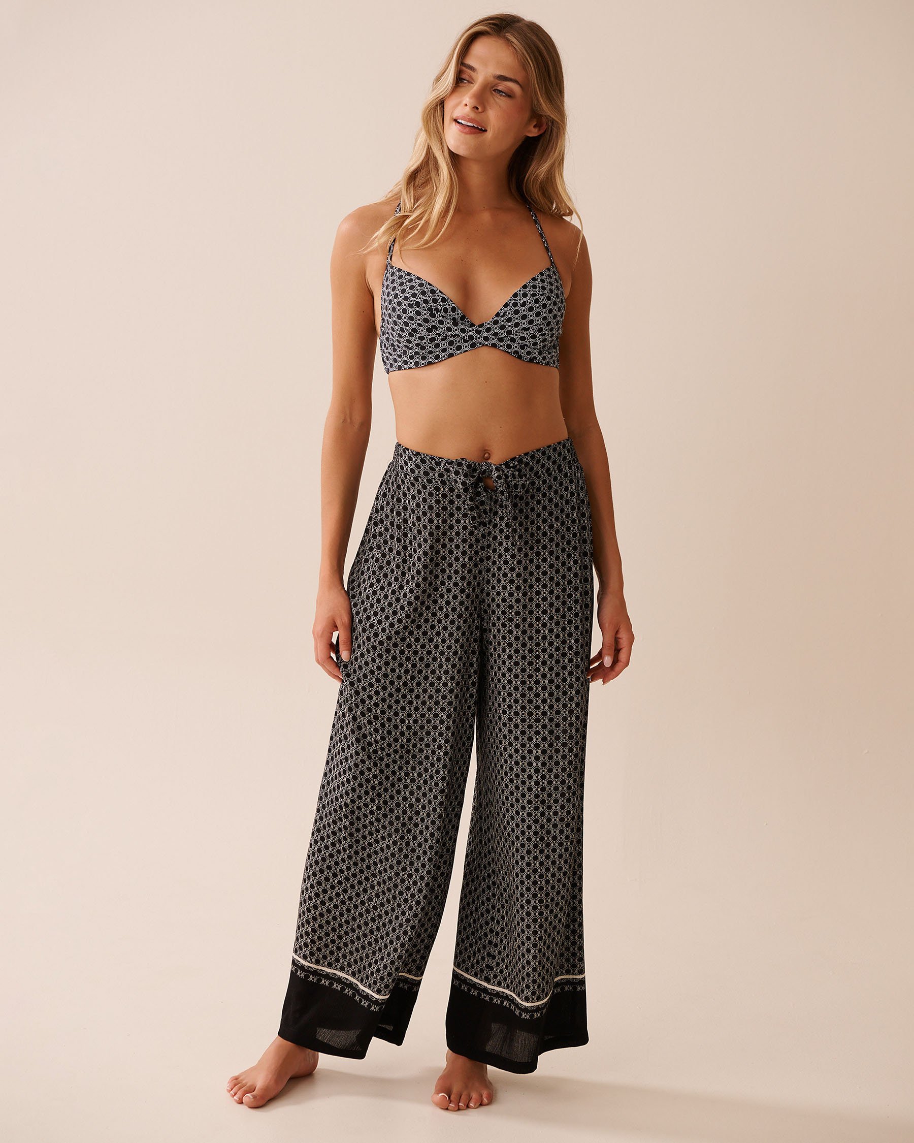LA VIE EN ROSE AQUA Printed Gauze Pants Black Tile 80200080 - View4