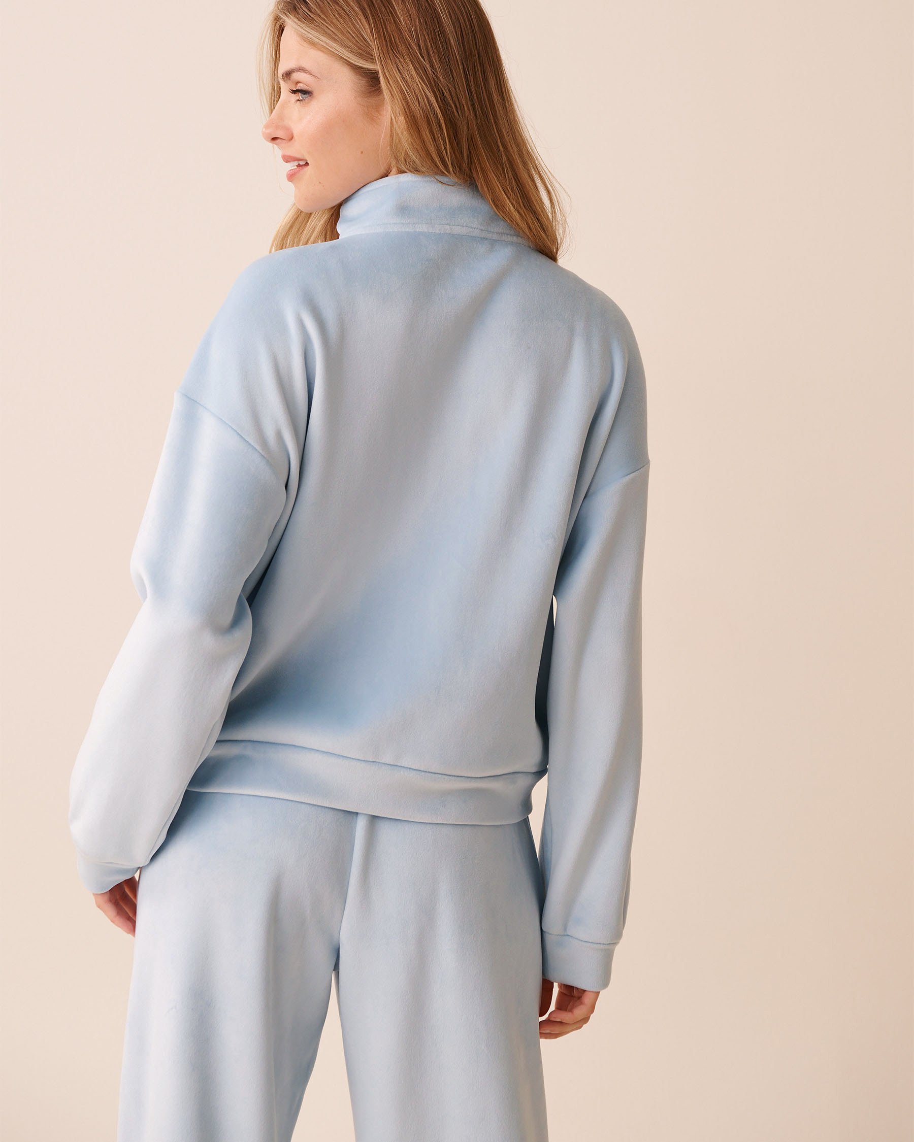 LA VIE EN ROSE Velvet Zip-up Sweatshirt Light Blue 50100119 - View2