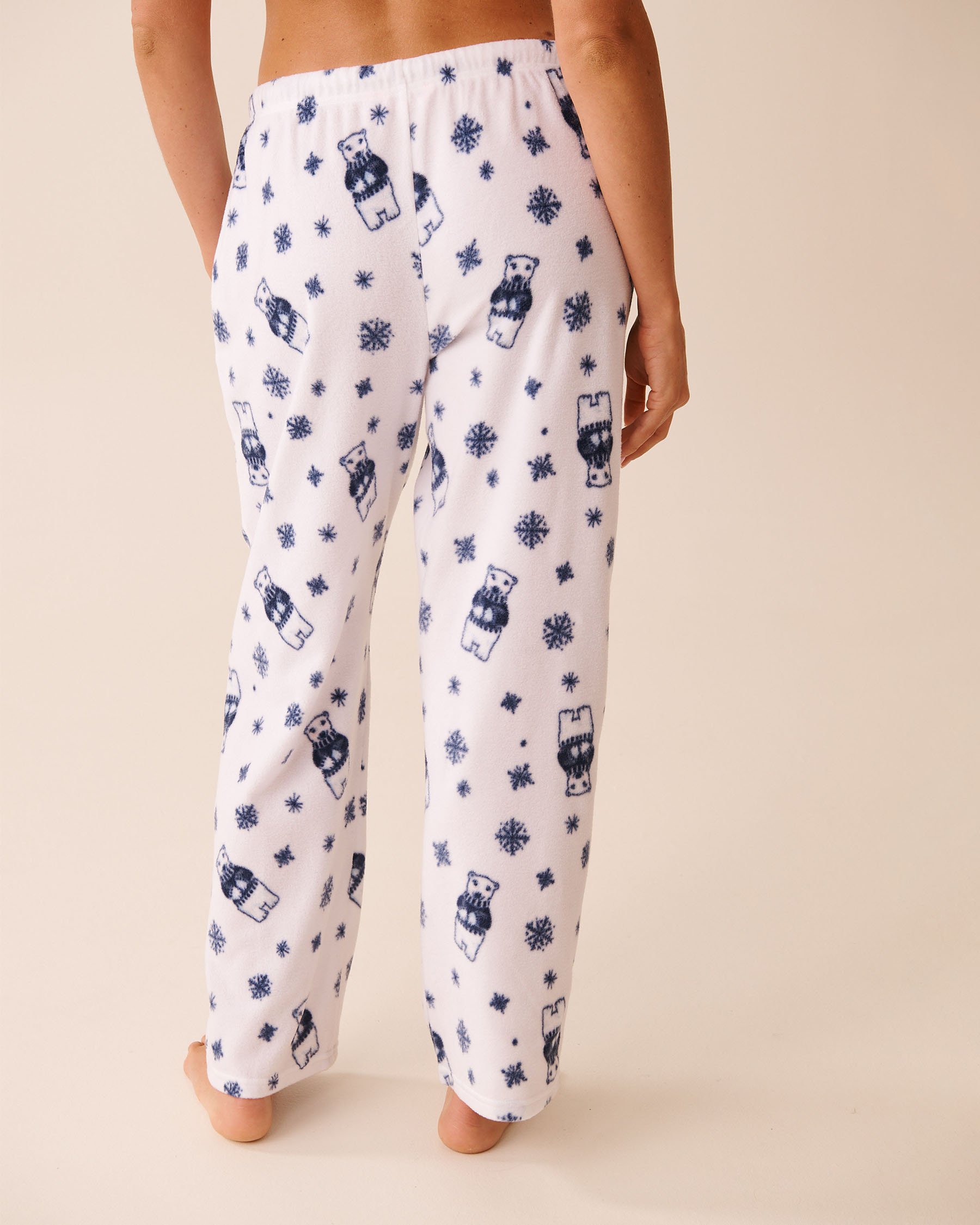 LA VIE EN ROSE Polar Bear Print Microfleece PJ Set White/Polar Bears 40400090 - View5