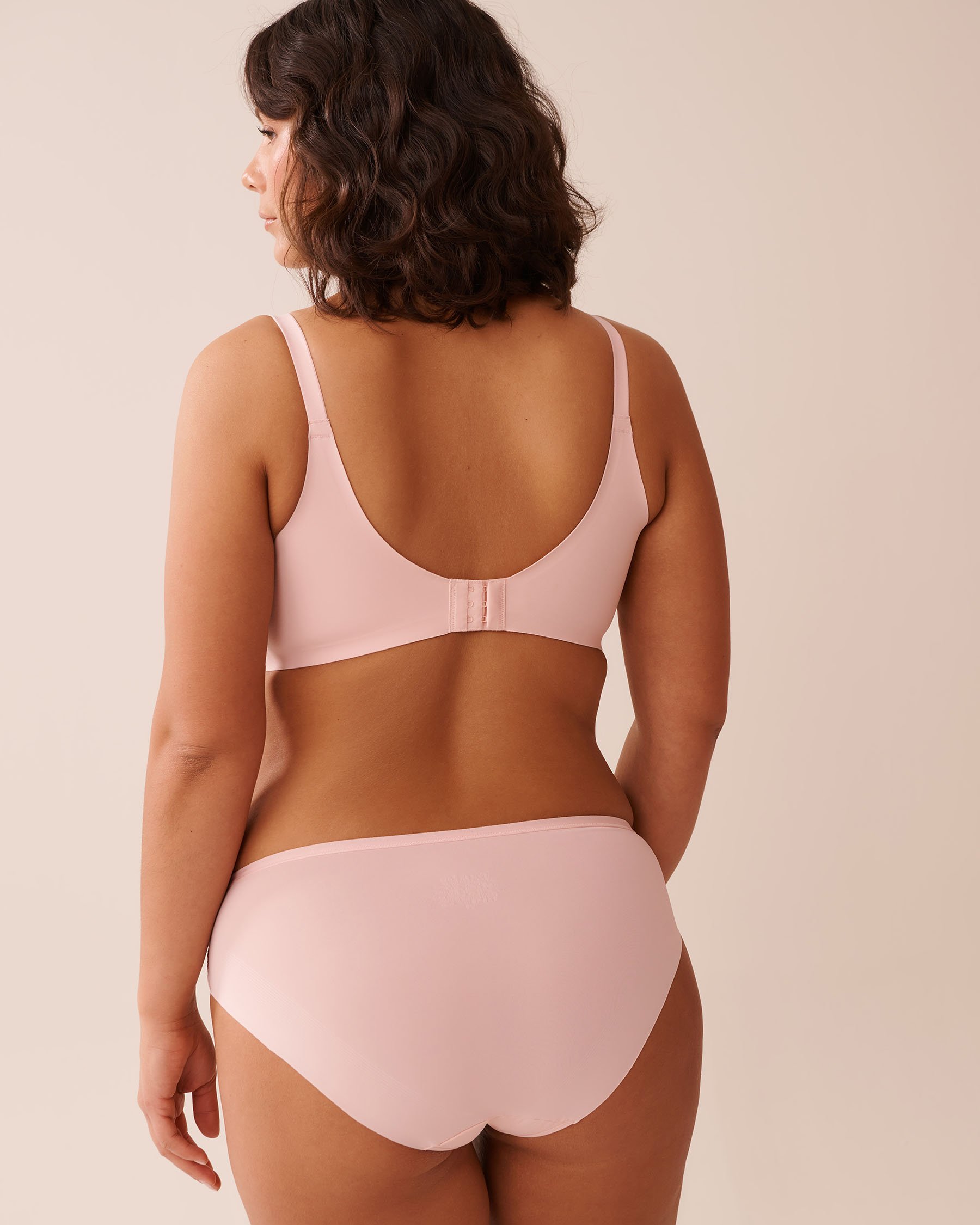 LA VIE EN ROSE Lightly Lined Wireless Sleek Back Bra Pink Flowers 10200491 - View6