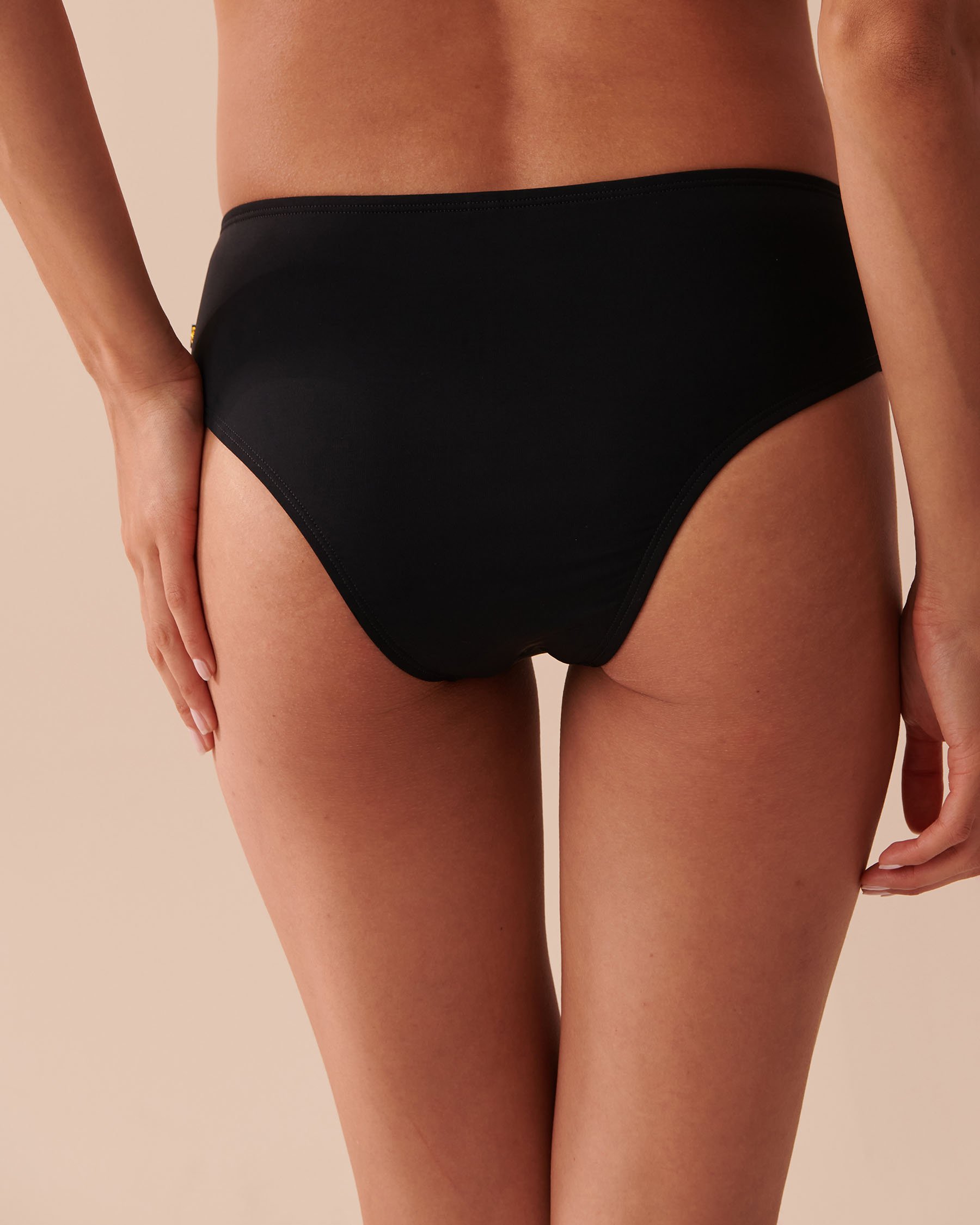 LA VIE EN ROSE AQUA BLACK Mid-rise Cheeky Bikini Bottom Black 70300632 - View2