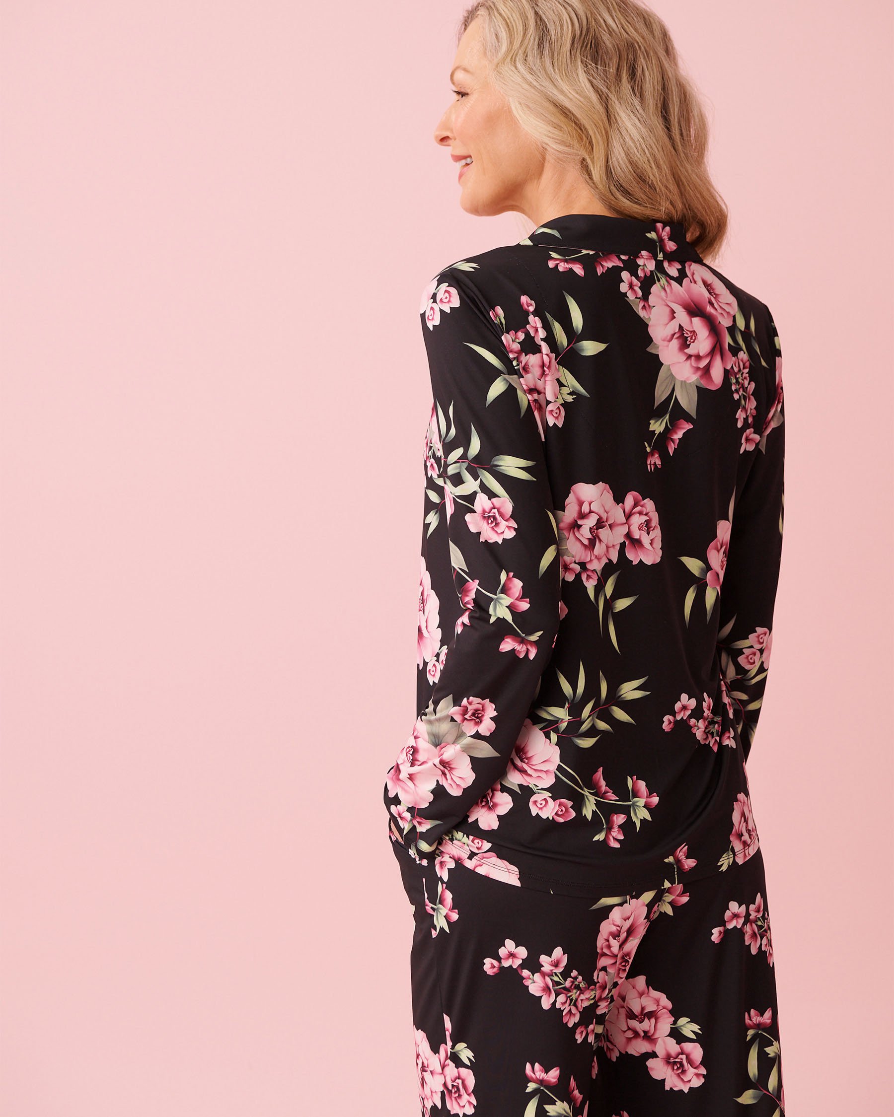 LA VIE EN ROSE Peony Print Long Sleeve Button-down Shirt Black/Pink Flowers 60100175 - View2