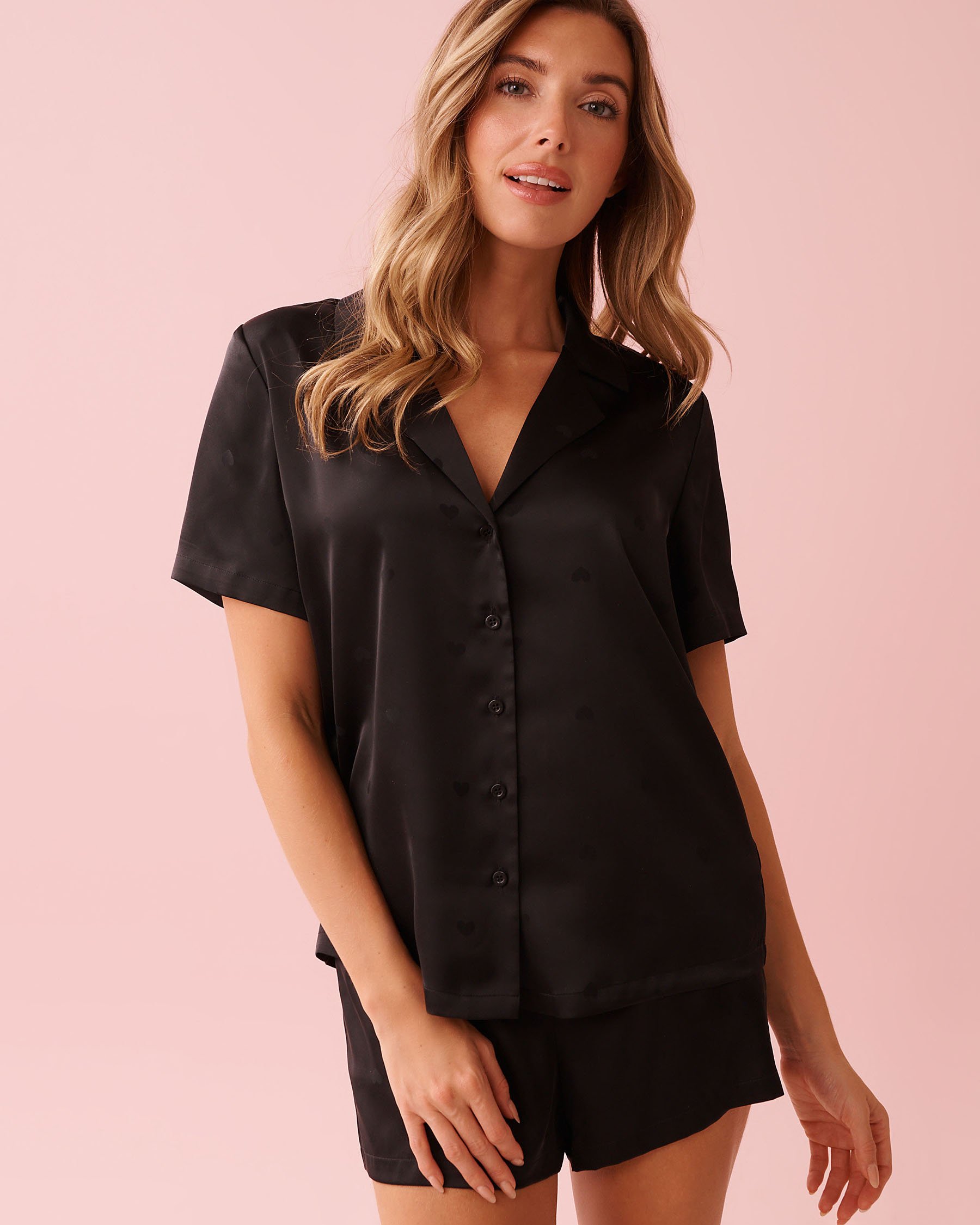 LA VIE EN ROSE Short Sleeve Heart Jacquard Satin Pajama Set Black 60400068 - View1
