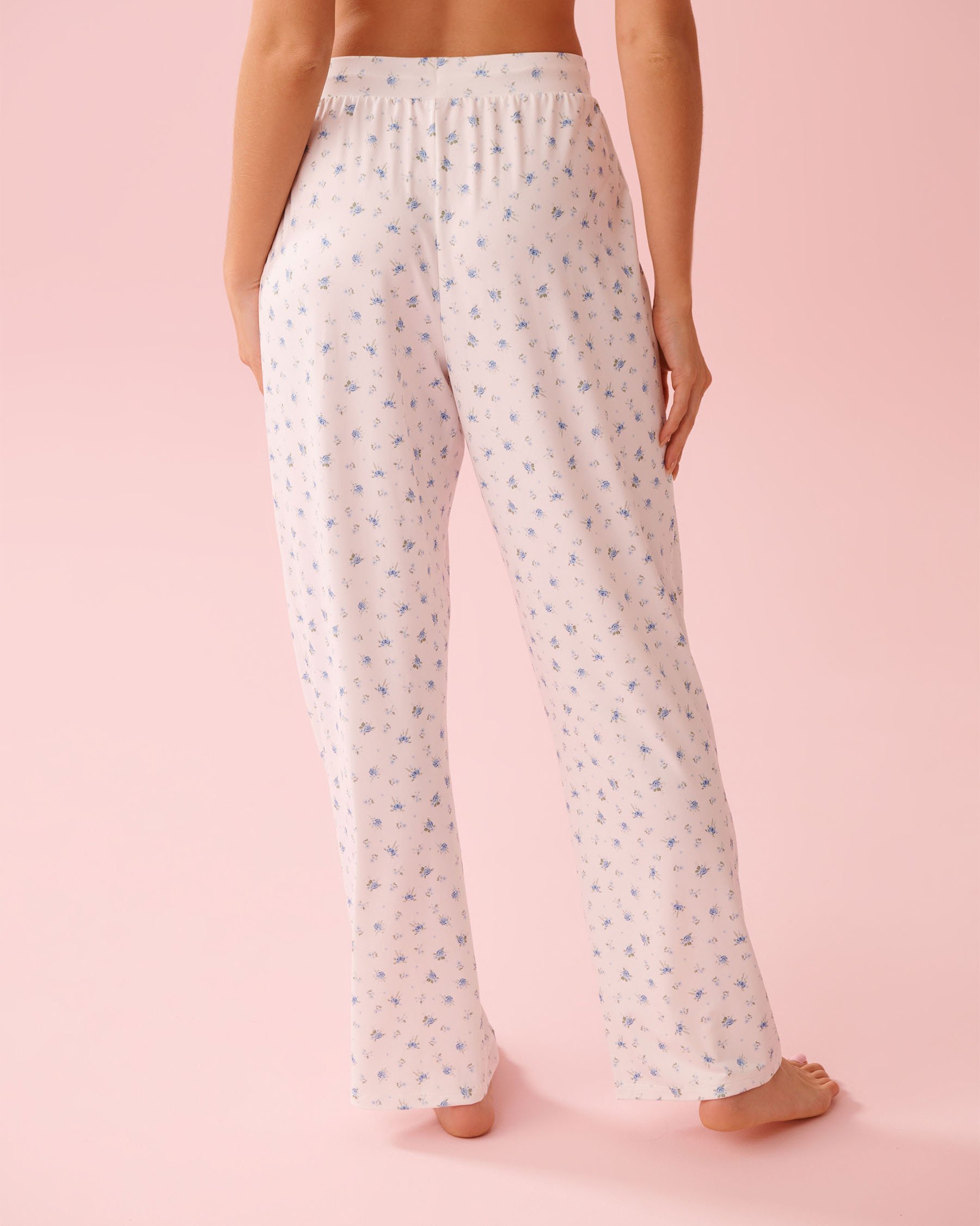 LA VIE EN ROSE Blue Rose Print Super Soft Pajama Pants White 40200815 - View2
