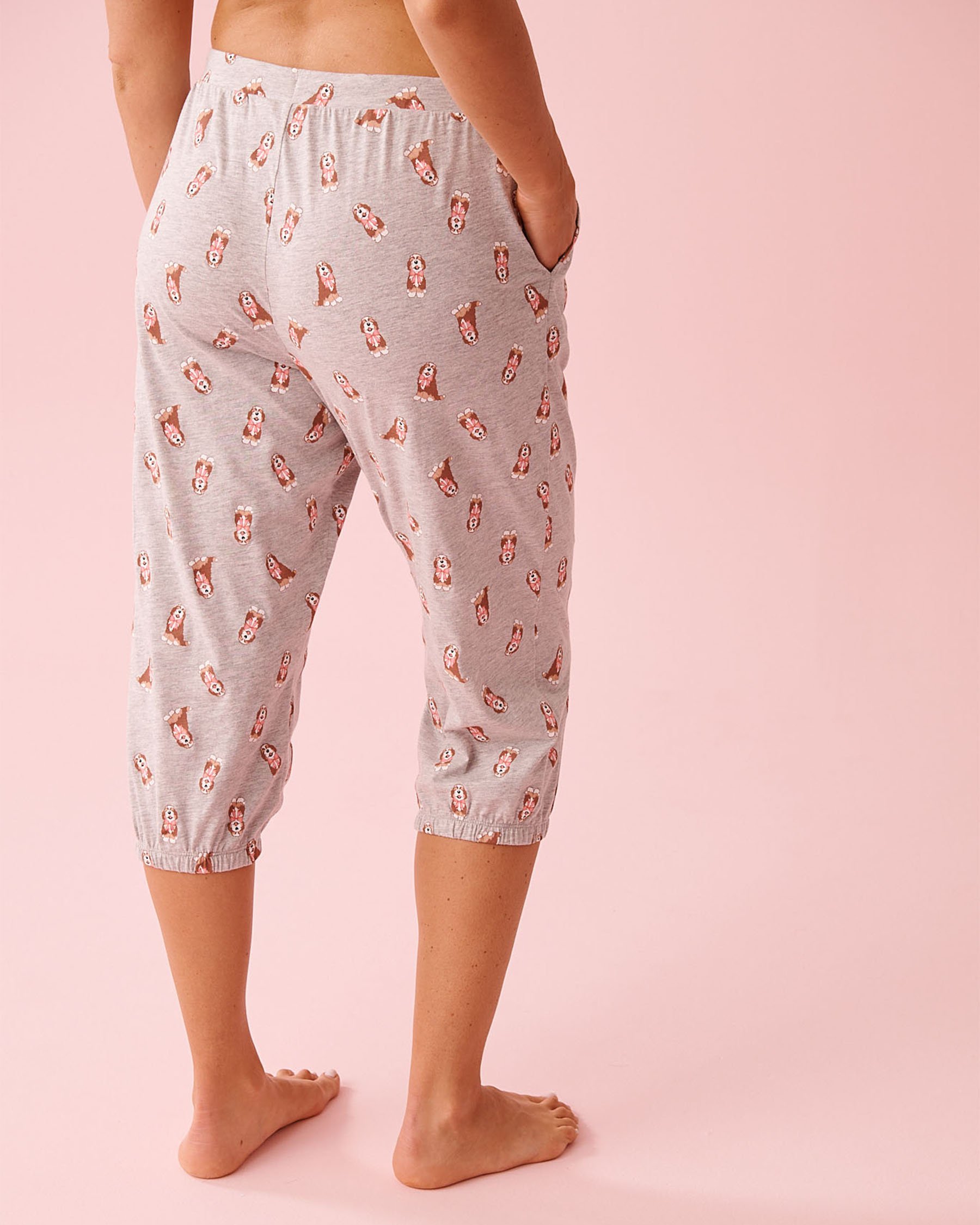 LA VIE EN ROSE Dog Print Cotton Fitted Capris Grey/Dogs 40200820 - View2