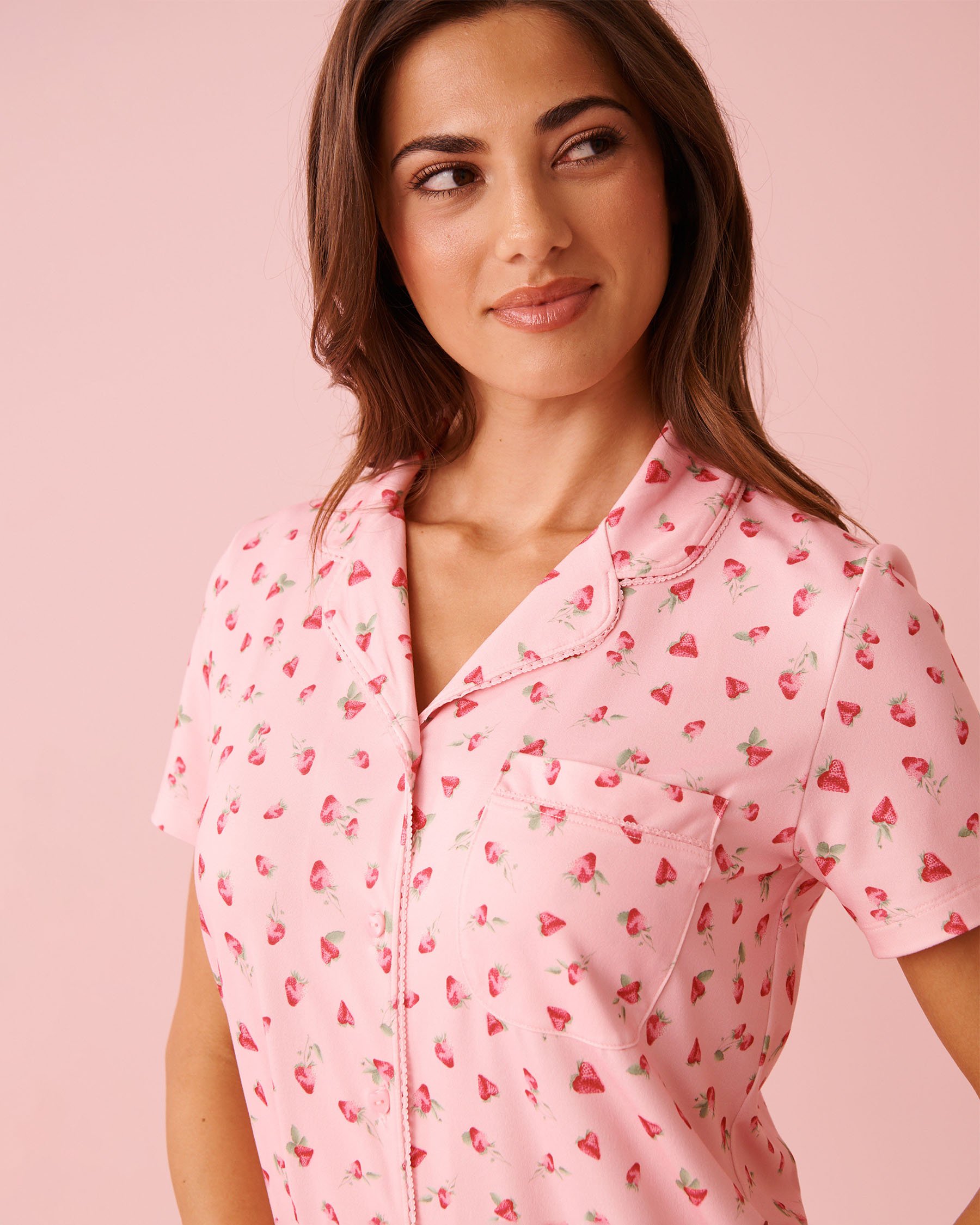 LA VIE EN ROSE Strawberry Print Super Soft Short Sleeve Button-down Shirt Pink 40100830 - View3