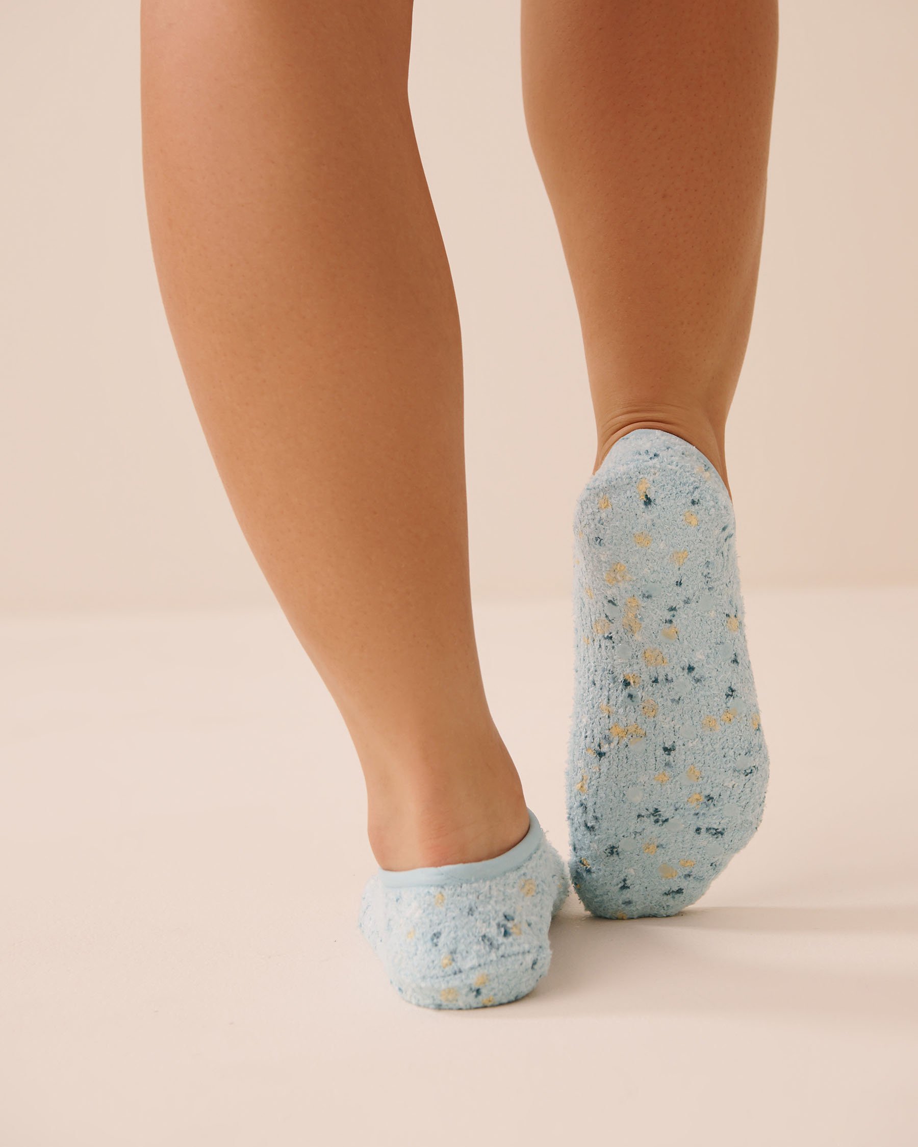 LA VIE EN ROSE Chenille Slipper Socks Blue 40700463 - View2