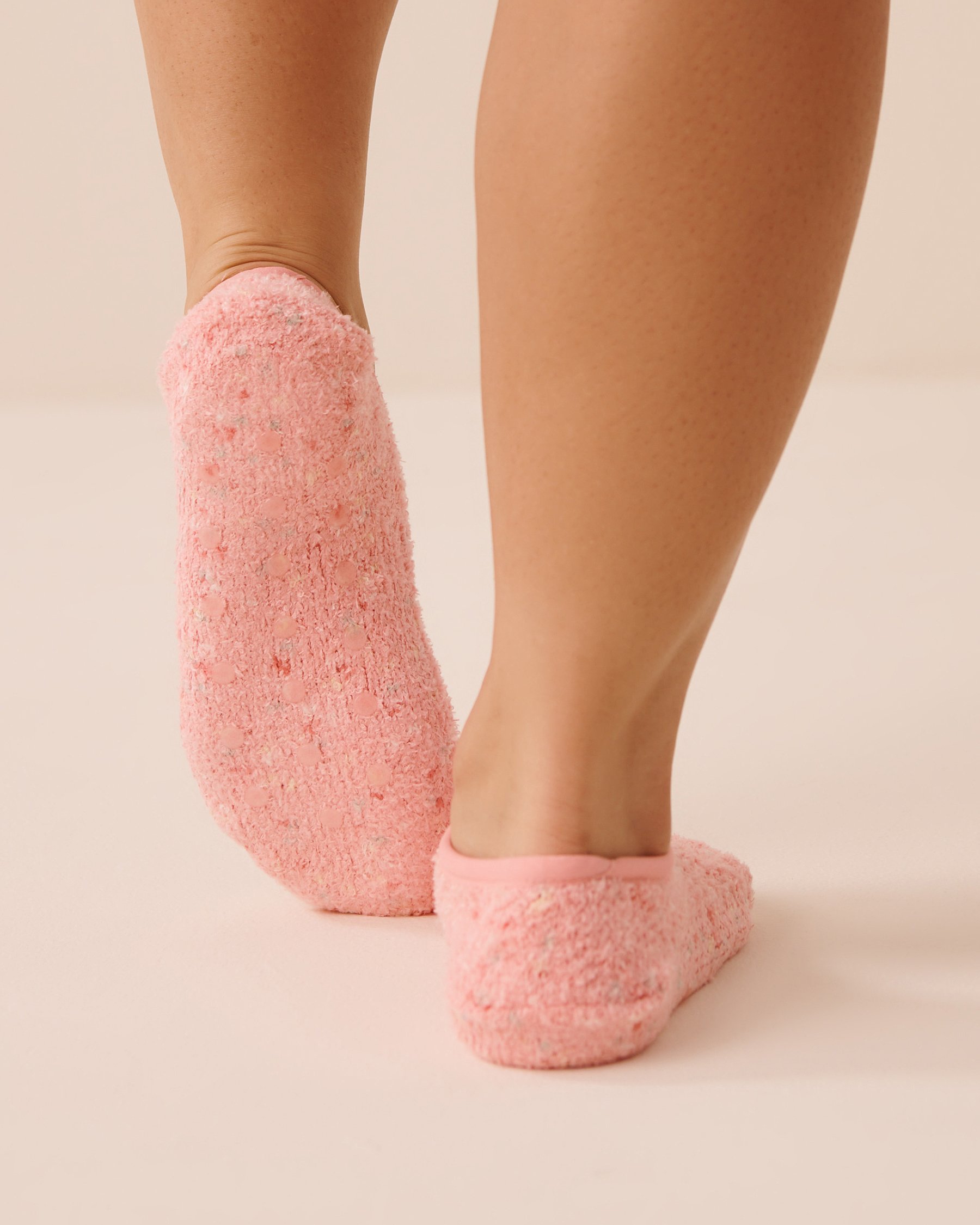 LA VIE EN ROSE Chenille Slipper Socks Pink 40700463 - View2