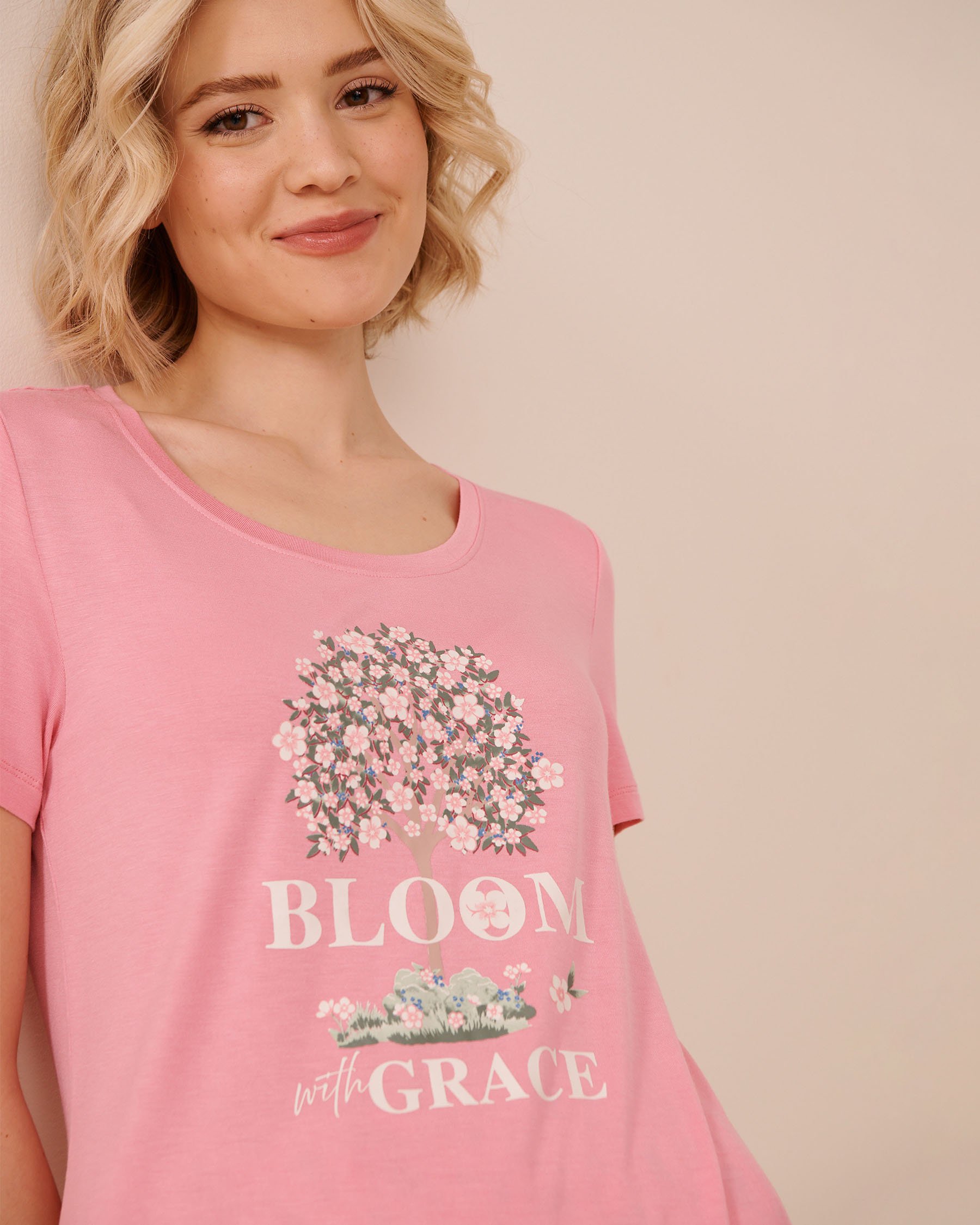 LA VIE EN ROSE Pink Floral Print Soft Jersey Short Sleeve T-shirt Pink/Flowers 60100190 - View3