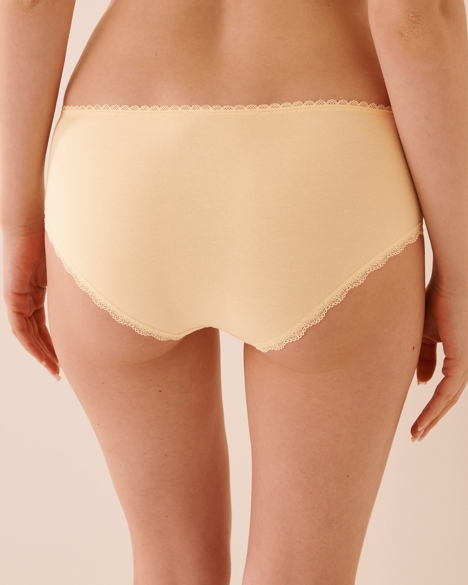 LA VIE EN ROSE Cotton and Lace Detail Hiphugger Panty Pale Yellow 20100729 - View2