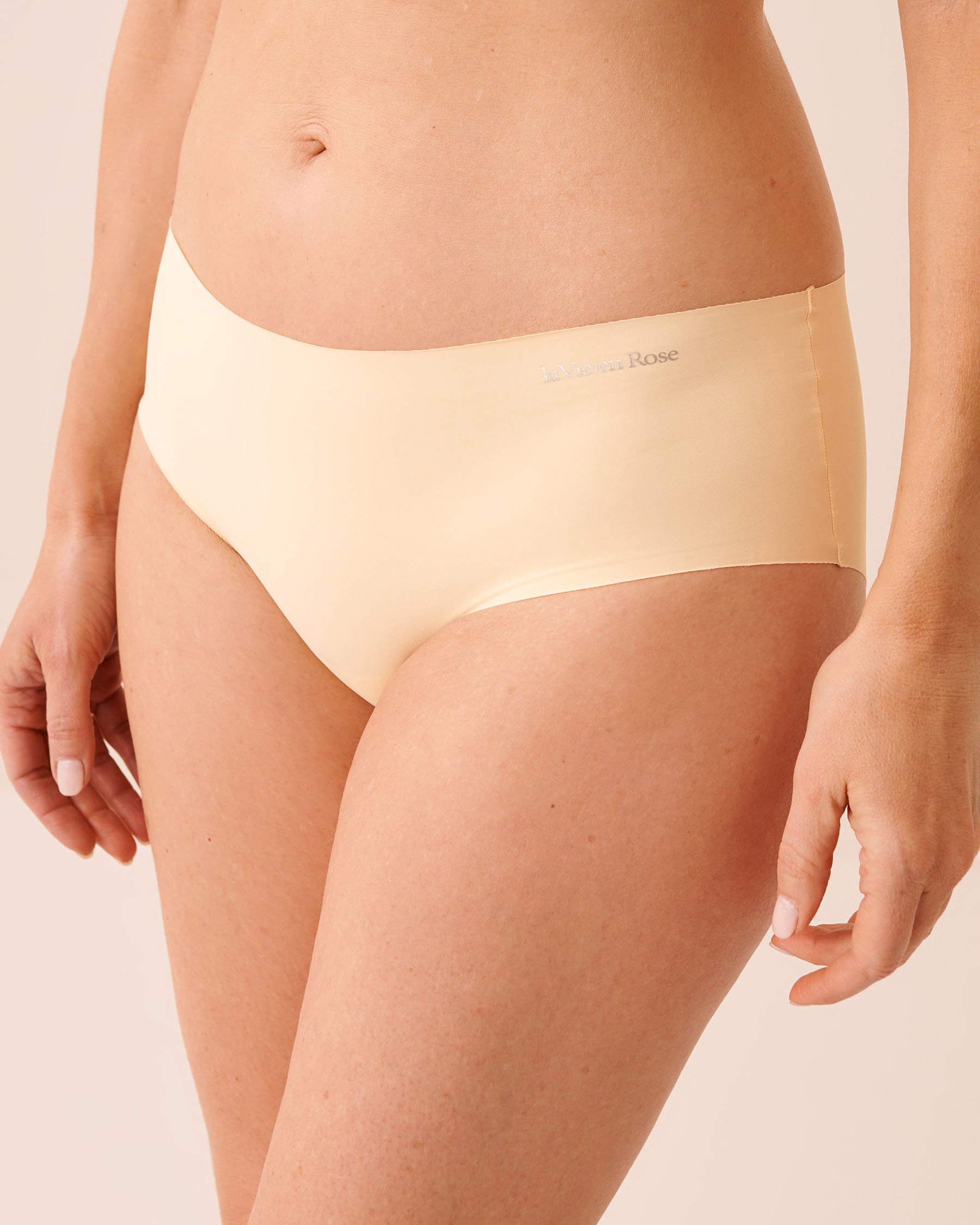 LA VIE EN ROSE Microfiber Invisible Hiphugger Panty Pale Yellow 20200784 - View1