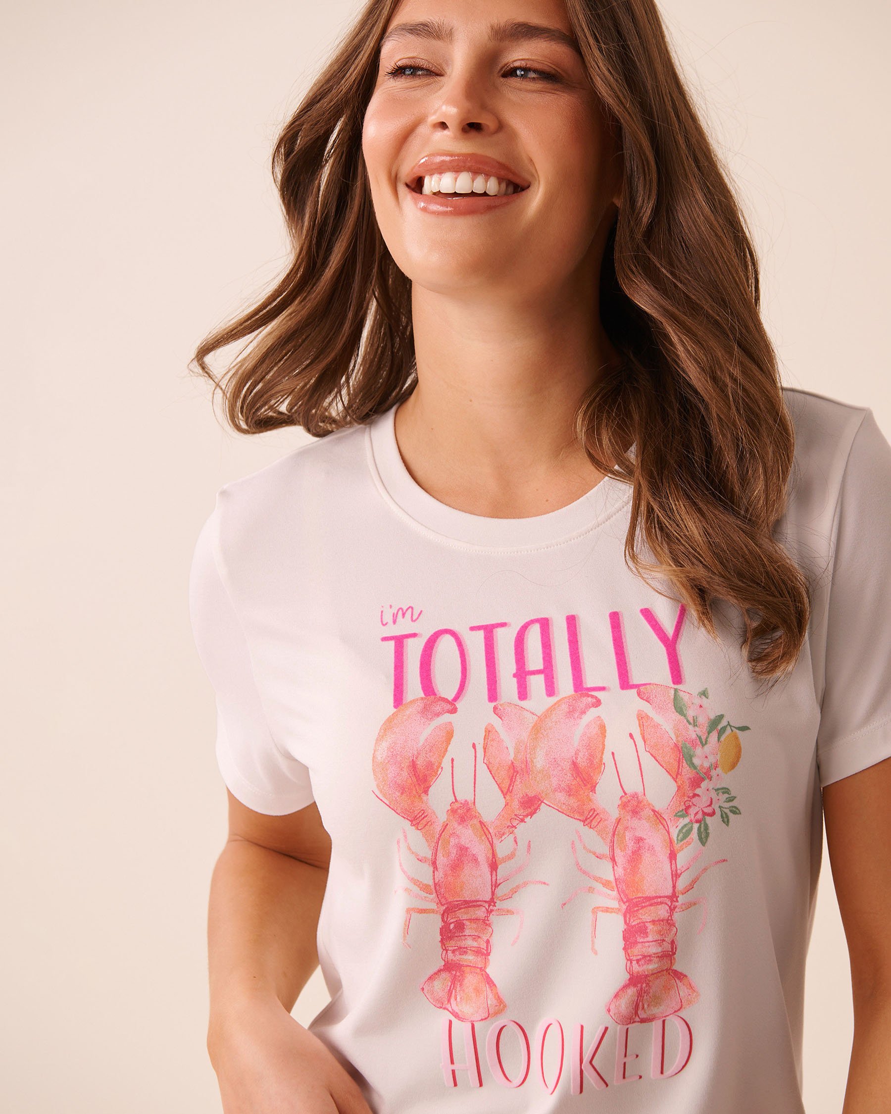 LA VIE EN ROSE Lobster Print Super Soft Short Sleeve T-shirt White 40100861 - View3