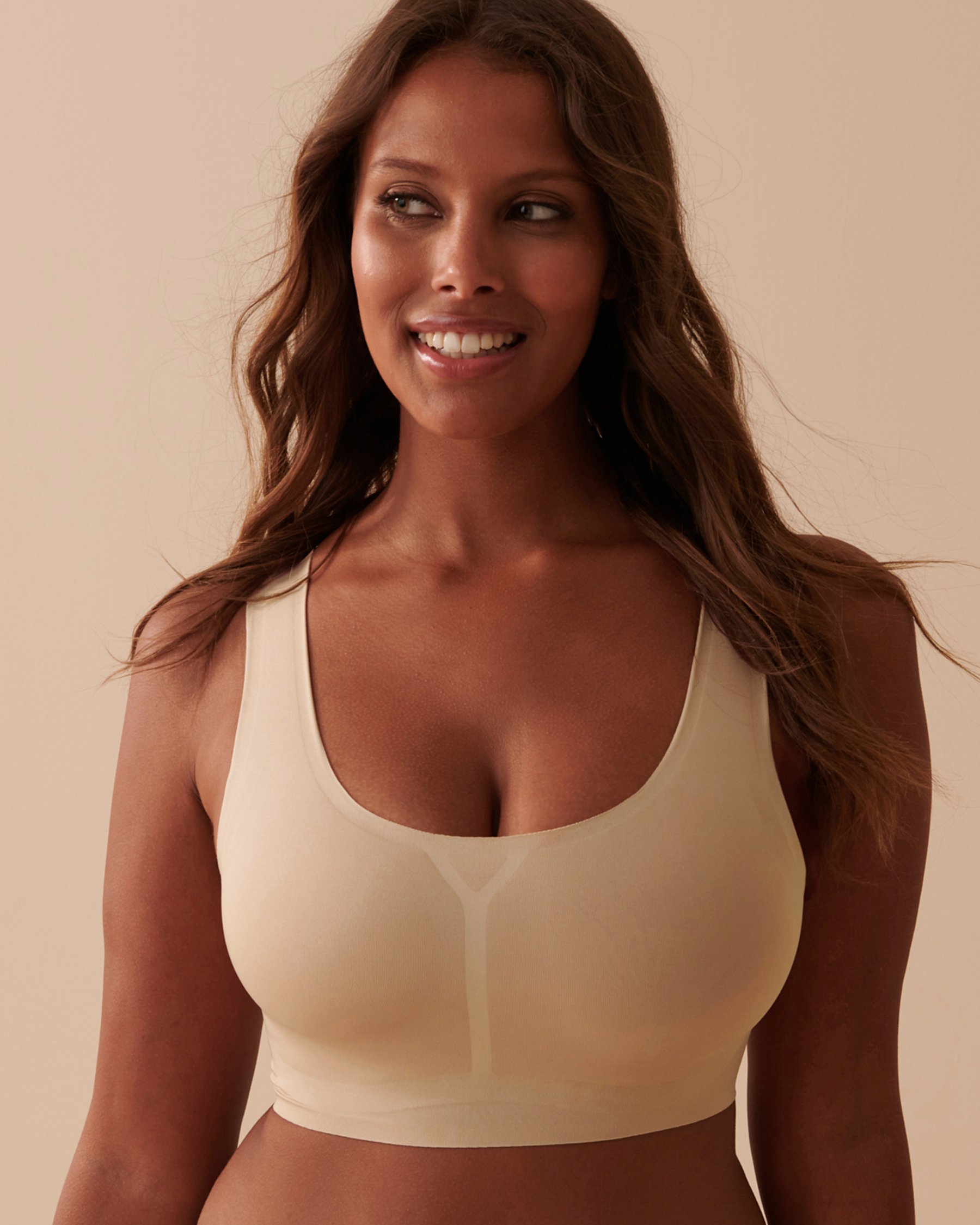 LA VIE EN ROSE Lightly Lined Full Coverage Lounge Tank Bra Hazelnut 534-113-0-00 - View4