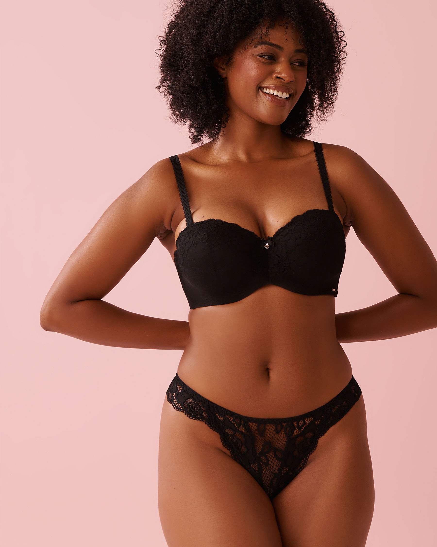 LA VIE EN ROSE Lightly Lined Memory Foam Convertible Strapless Bra Black Lace 618-112-1-00 - View6
