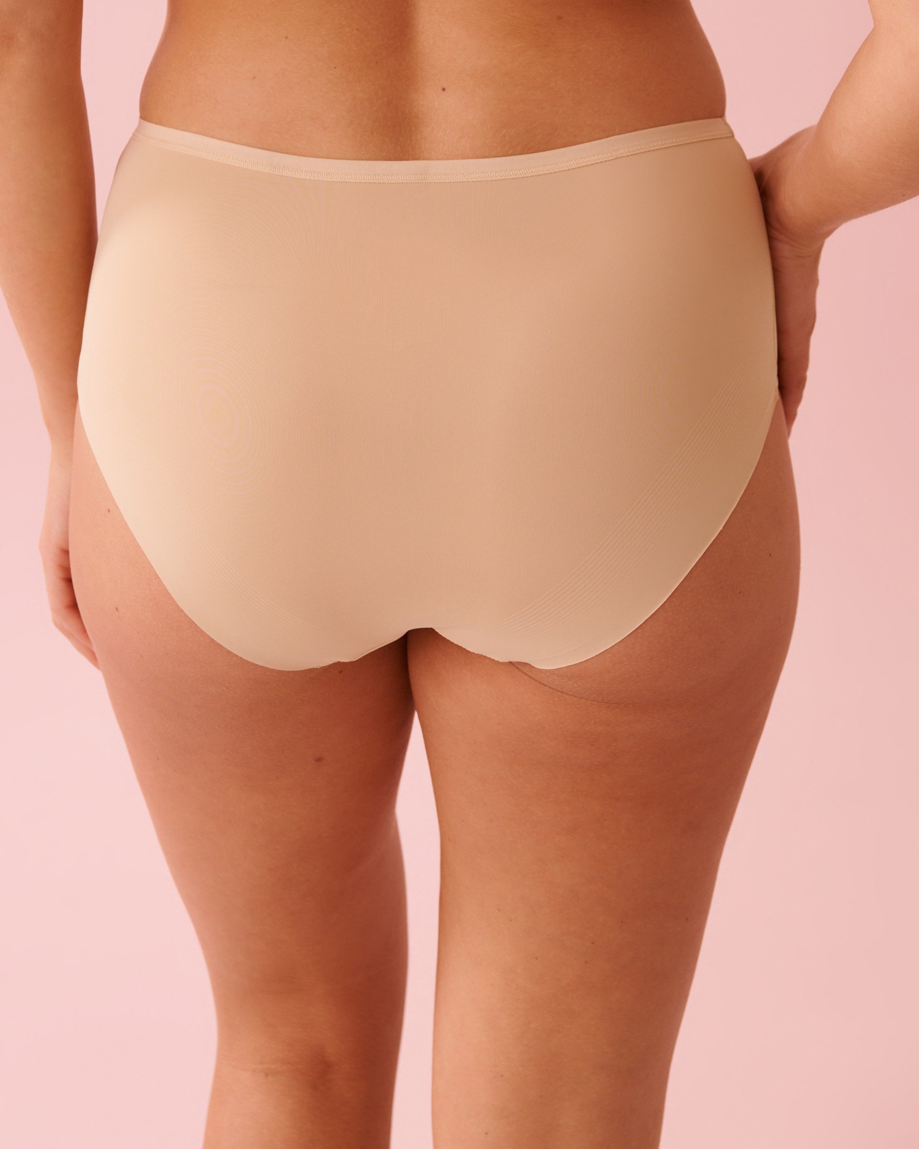 LA VIE EN ROSE Microfiber Sleek Back High Waist Bikini Panty Hazelnut 169-122-1-00 - View2