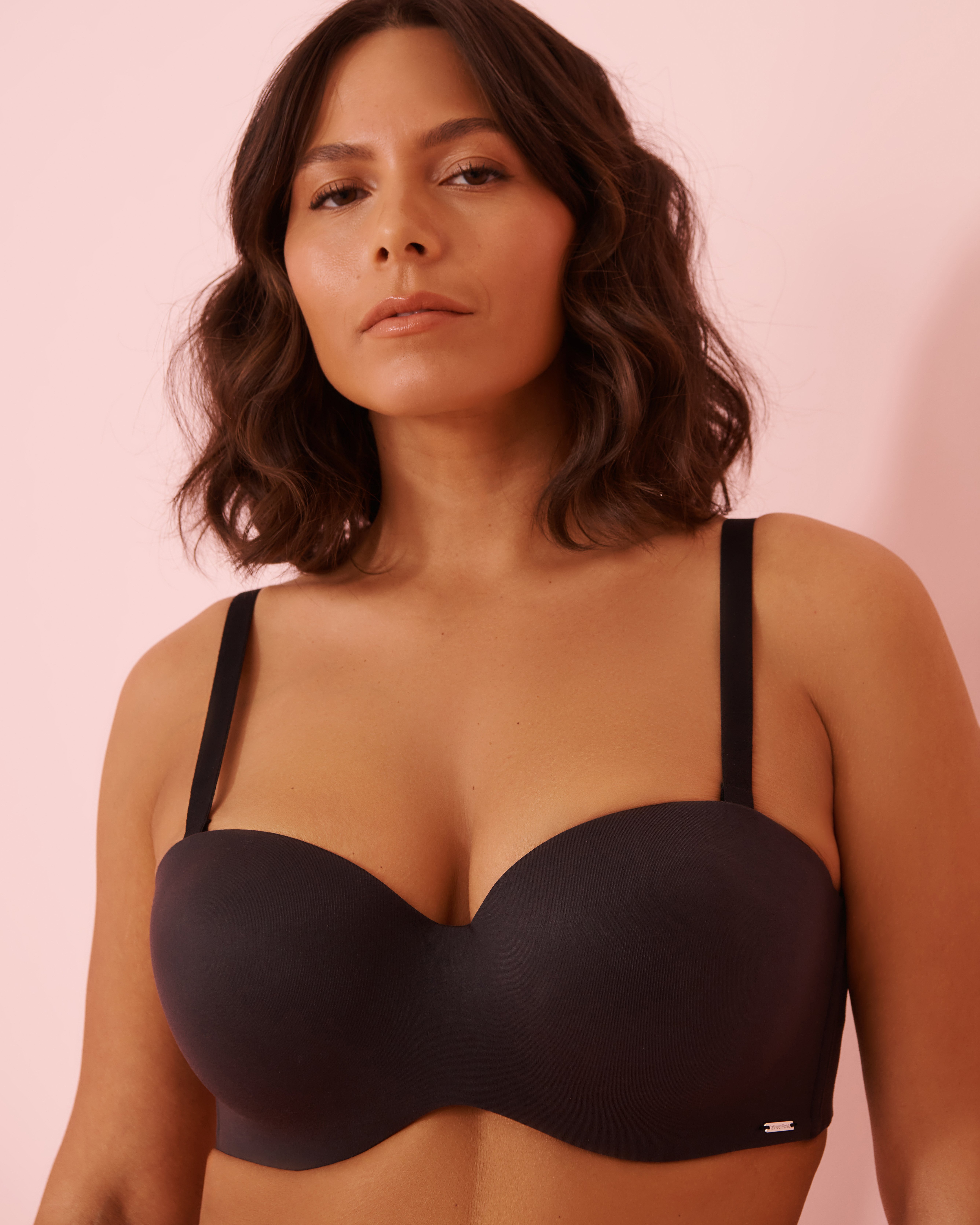 LA VIE EN ROSE Lightly Lined Memory Foam Convertible Strapless Bra Black 618-112-0-00 - View8